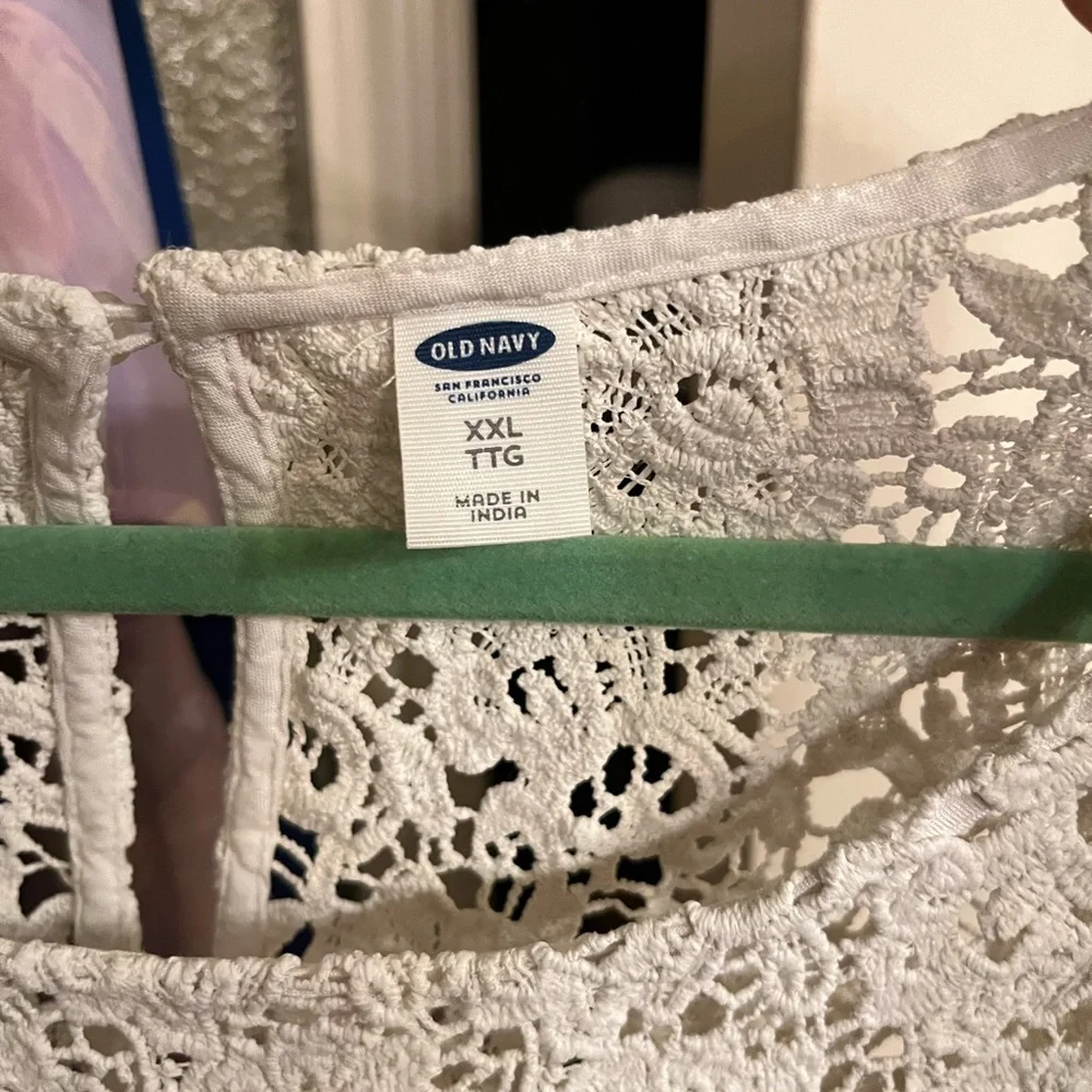 White Lace Yoke Long Sleeve Women's Top